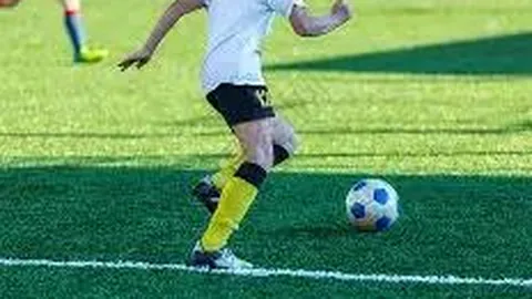 鲁尼批评英国当局：抗疫行动迟缓，球员成实验对象