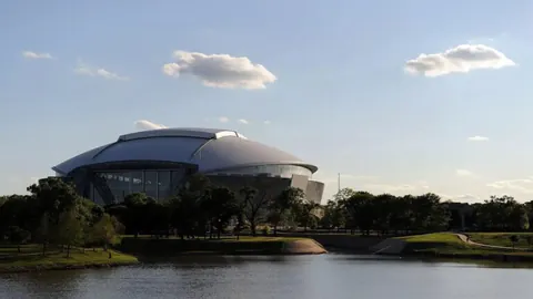 《泰山豪赌：戴琳效力十年，财富狂飙或破千万大关！》