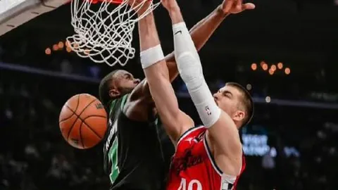 巴顿倡导国家队助力球员在社交平台高效传递资讯